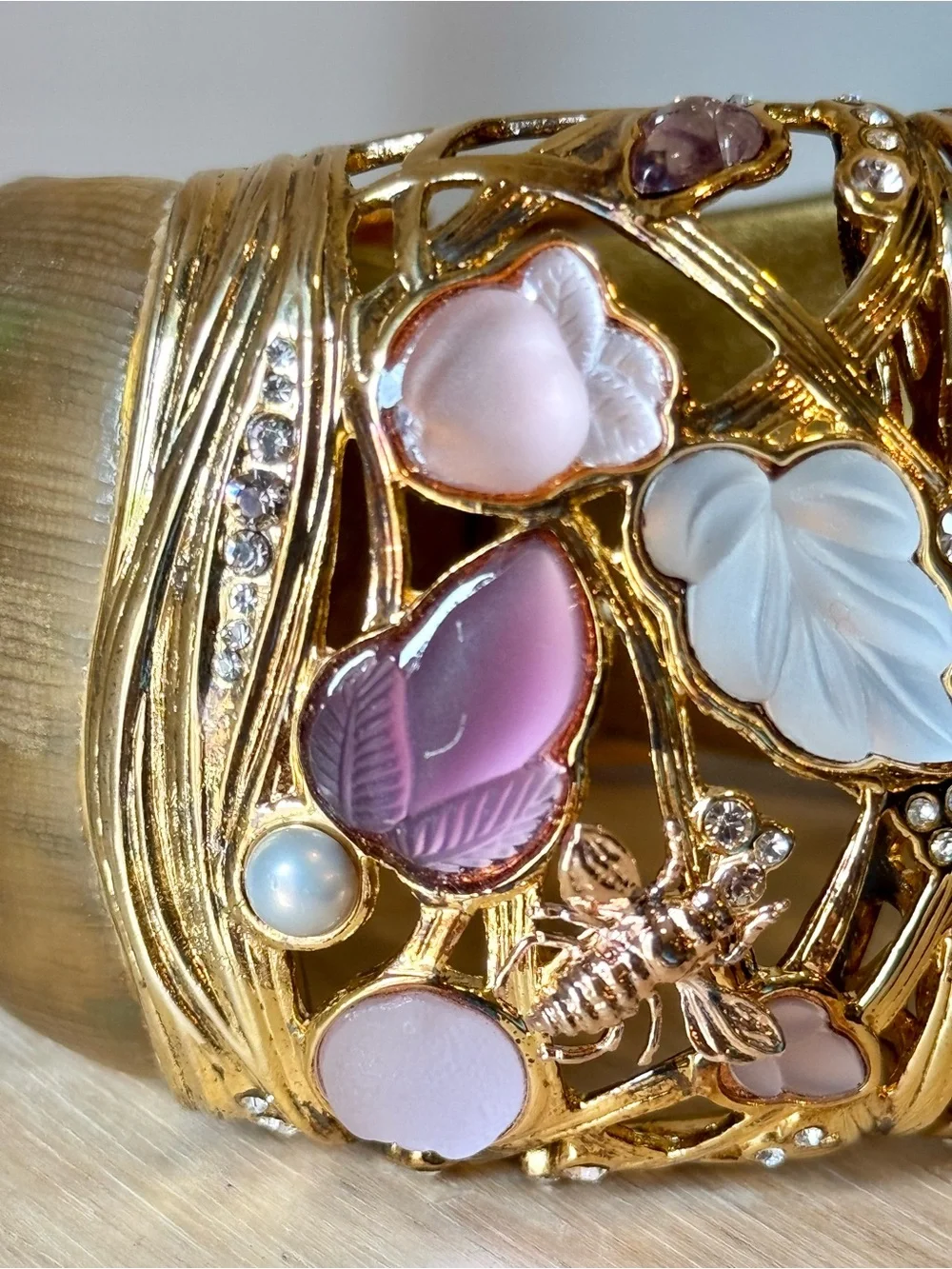 VTG Estate Alexis Bittar Secret Garden Bee Lucite Hinged Cuff Bracelet—Rare Find
